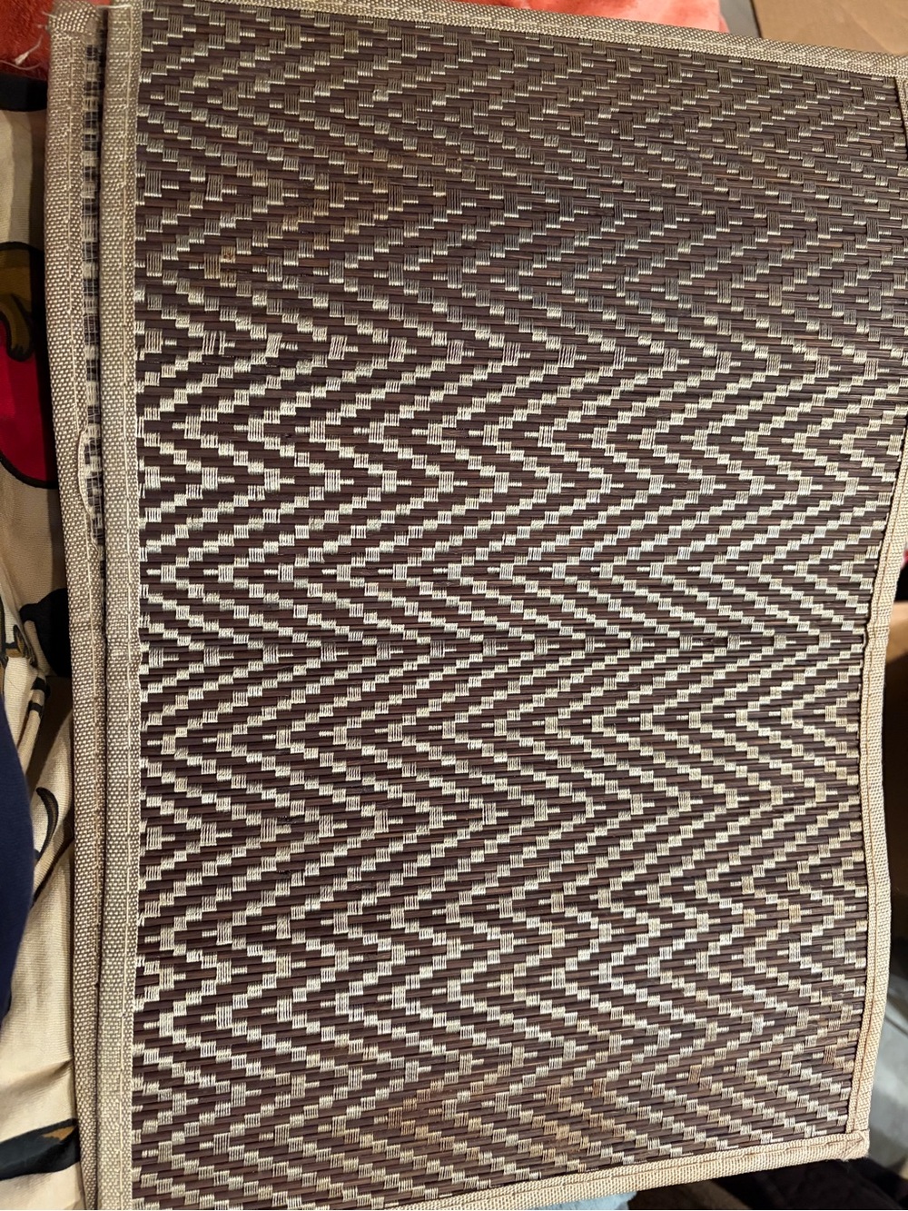 Gorgeous heavy duty set of 4 Woven Geometric Placemat in Brown and Cream